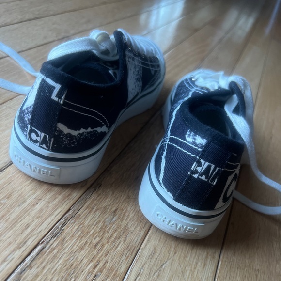 Chanel Logo Graffiti Sneaker - Picture 4 of 4